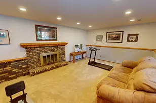 1201 S 10th St, Saint Charles, IL 60174 - Photo 21