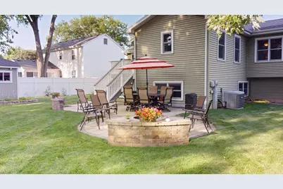 1201 S 10th Street, Saint Charles, IL 60174 - Photo 25