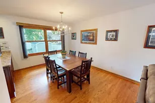 1201 S 10th St, Saint Charles, IL 60174 - Photo 5