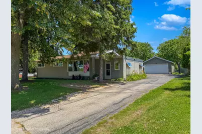7S201 N Eola Road, Aurora, IL 60504 - Photo 1