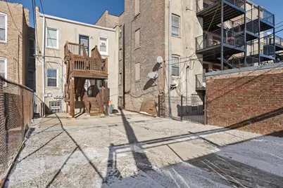 4211 W Gladys Avenue #2, Chicago, IL 60624 - Photo 11