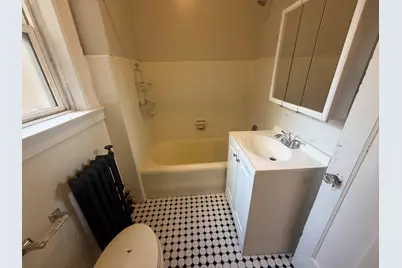 6748 N Ashland Avenue #202, Chicago, IL 60626 - Photo 7