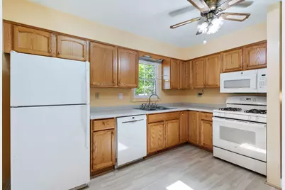 440 Manor Drive, Peotone, IL 60468 - Photo 5