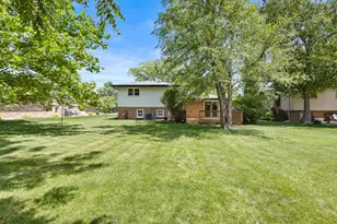 440 Manor Dr, Peotone, IL 60468 - Photo 23