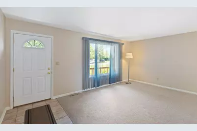 440 Manor Drive, Peotone, IL 60468 - Photo 7