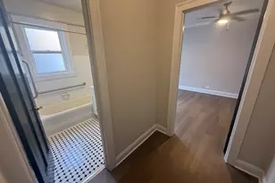 6748 N Ashland Ave, Chicago, IL 60626 - Photo 13