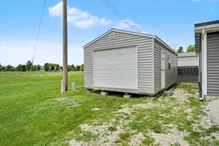 450 John St, Paxton, IL 60957 - Photo 35