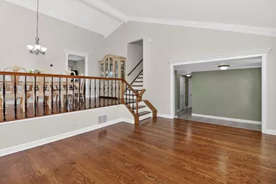 1110 Valley View Drive, Downers Grove, IL 60516 - Photo 5