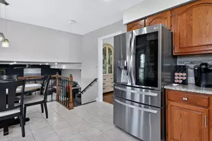 1110 Valley View Dr, Downers Grove, IL 60516 - Photo 9
