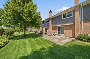 2550 W 112th St, Chicago, IL 60655 - Photo 3