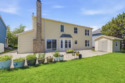 399 Stonewood Circle, Carol Stream, IL 60188 - Photo 3