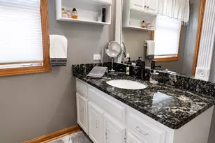 2913 Vimy Ridge Dr, Joliet, IL 60435 - Photo 13