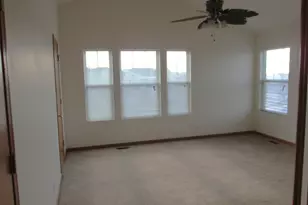 6513 Marble Ln, Carpentersville, IL 60110 - Photo 7