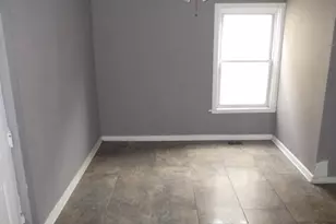 7916 S East End Ave, Chicago, IL 60617 - Photo 3