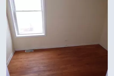 7916 S East End Avenue, Chicago, IL 60617 - Photo 5