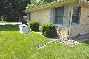 1308 Anderson St, Bloomington, IL 61701 - Photo 17