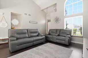 15 W Country Walk Dr W, Round Lake Beach, IL 60073 - Photo 5