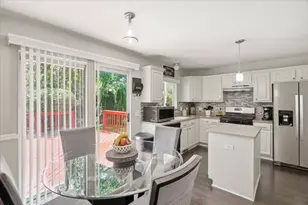15 W Country Walk Dr W, Round Lake Beach, IL 60073 - Photo 11