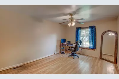 1960 185th Street, Lansing, IL 60438 - Photo 15