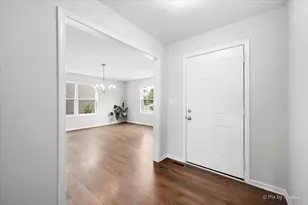 288 N Charles St, Cortland, IL 60112 - Photo 5