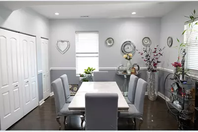 739 N Trumbull Avenue, Chicago, IL 60624 - Photo 23