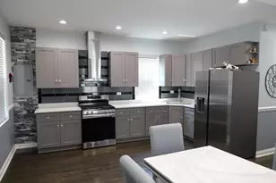 739 N Trumbull Ave, Chicago, IL 60624 - Photo 27