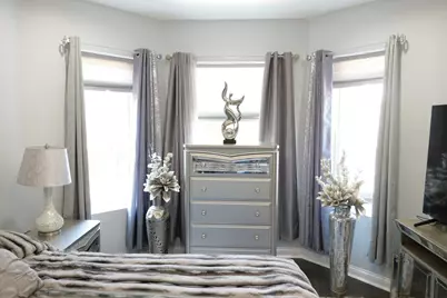 739 N Trumbull Avenue, Chicago, IL 60624 - Photo 21