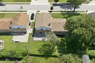 1640 Channing Ct, Melrose Park, IL 60160 - Photo 3