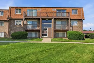 101 Boardwalk St, Elk Grove Village, IL 60007 - Photo 1