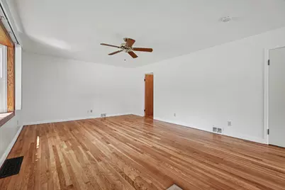 718 Dover Place, Champaign, IL 61820 - Photo 5