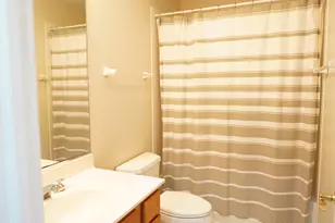 2664 Goldenrod Ln, Glenview, IL 60026 - Photo 11