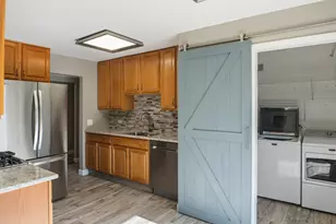 182 Hastings Mill Rd, Streamwood, IL 60107 - Photo 9
