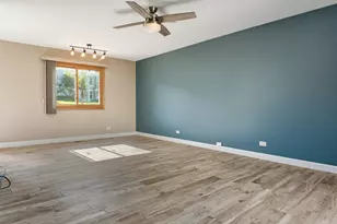 182 Hastings Mill Rd, Streamwood, IL 60107 - Photo 13