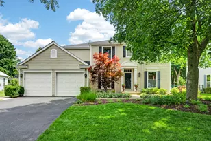 249 Pontiac Ln, Vernon Hills, IL 60061 - Photo 1