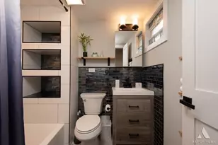 411 Edward Ct, Des Plaines, IL 60016 - Photo 21