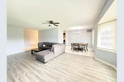 3108 Roberts Drive #6, Woodridge, IL 60517 - Photo 9