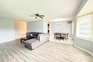 3108 Roberts Dr, Woodridge, IL 60517 - Photo 9