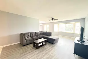 3108 Roberts Dr, Woodridge, IL 60517 - Photo 7