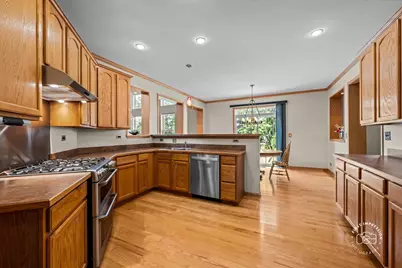 2682 Bauer Road, North Aurora, IL 60542 - Photo 15