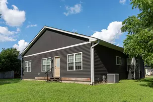 16 Grove St, Bristol, IL 60512 - Photo 21