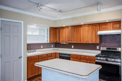 2108 Holly Court, McHenry, IL 60051 - Photo 9