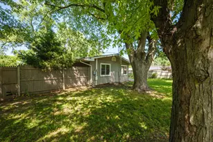 2108 Holly Ct, McHenry, IL 60051 - Photo 25