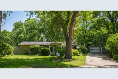 2108 Holly Court, McHenry, IL 60051 - Photo 3
