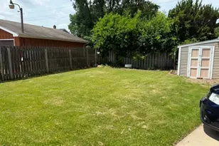 2444 Linden Ave, Waukegan, IL 60087 - Photo 3