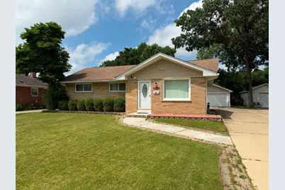 2444 Linden Avenue, Waukegan, IL 60087 - Photo 1