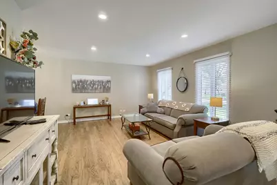 271 Hill Avenue, Bartlett, IL 60103 - Photo 3