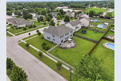 807 Richards Court, Shorewood, IL 60404 - Photo 3