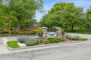 301 Lake Hinsdale Dr, Willowbrook, IL 60527 - Photo 19