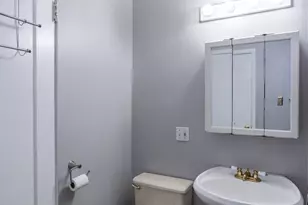 945 E Hyde Park Blvd, Chicago, IL 60615 - Photo 7