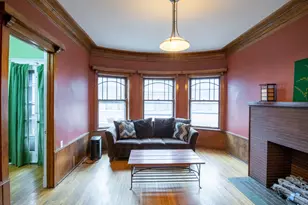 945 E Hyde Park Blvd, Chicago, IL 60615 - Photo 5